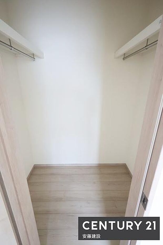 【　WIC　】毎日の洋服選びも楽しめるWIC完備！しっかり収納可能で居住空間を広々と活用できます