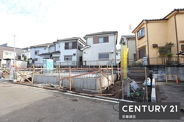 スーパーやコンビニまで徒歩8分以内に行ける買い物しやすい立地