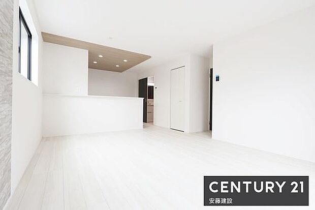 冬は暖かく、夏は涼しい一年を通して過ごしやすいZEH水準の省エネ性能小学校まで徒歩約7分でお子様の登下校も安心の環境