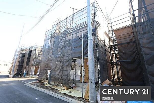 小学校まで徒歩約7分でお子様の登下校も安心の環境