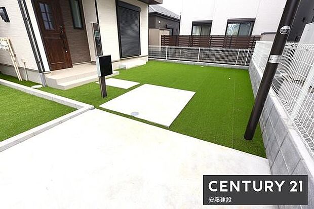 【 庭 / Garden 】ちょっとしたお庭があるとガーデニングや家庭菜園など楽しみも広がります!