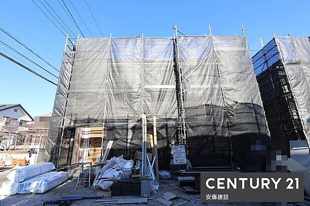 日当たりの良い南西角地!2階全部屋南向きで暖かい邸宅