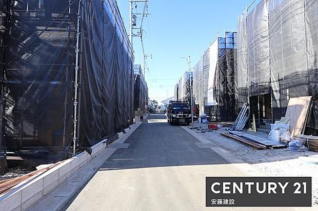 【 前面道路 】南側約4.2m開発道路