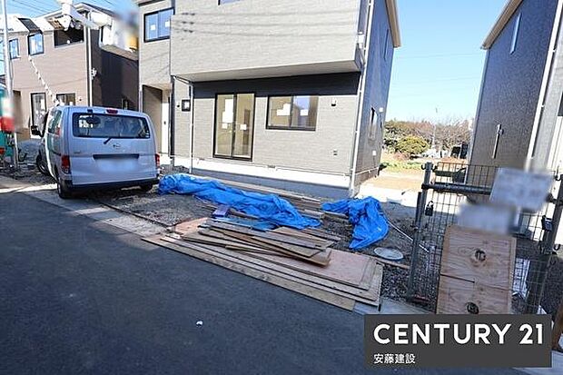 【　駐車場　/　parking　】駐車2台可能なスペース