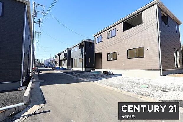 【　前面道路　】南側約4.2ｍ開発道路