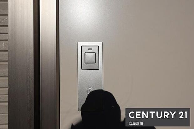 【　玄関　/　entrance　】スマートキー完備