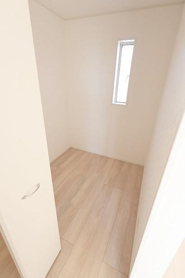 【　WIC　】毎日の洋服選びも楽しめるWIC完備！しっかり収納可能で居住空間を広々と活用できます