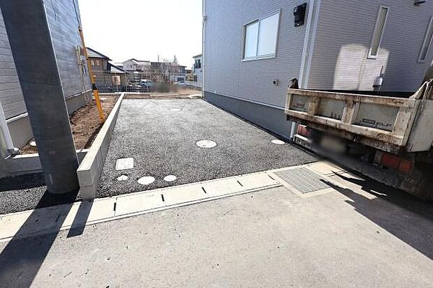 【　駐車場　/　parking　】駐車1台可能なスペース