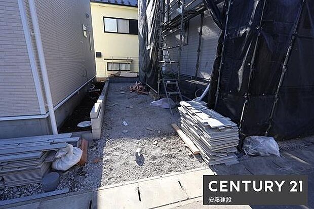 【 駐車場 / parking 】駐車1台可能なスペース