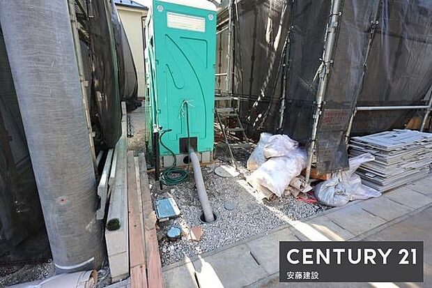 【 駐車場 / parking 】駐車1台可能なスペース