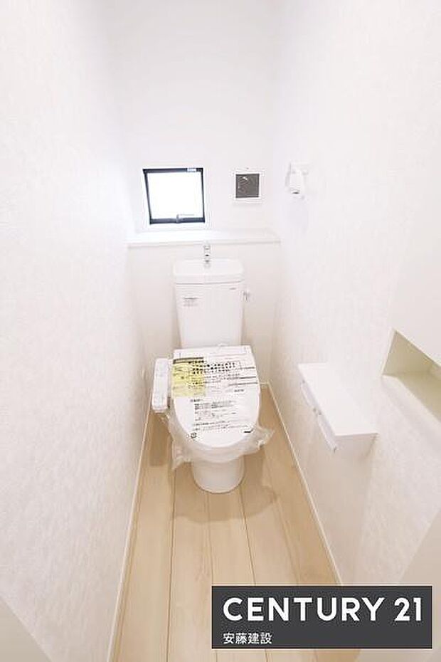 【　トイレ　/　toilet　】明るく清潔的なウォシュレット付きトイレ