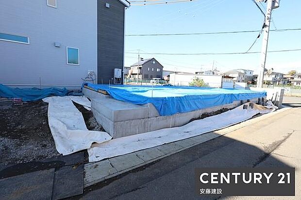 全8区画の新規開発分譲!前面6mで駐車もしやすく、新規コミュニティーで生活しやすい立地