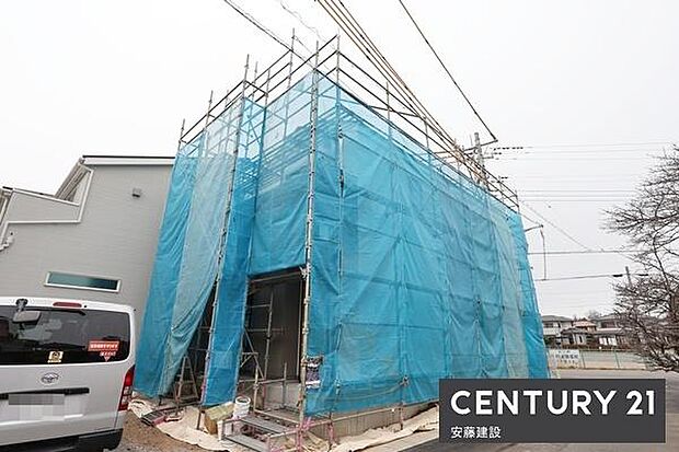 全居室6帖以上のゆとりある設計玄関正面にファミリークロークとフリースペース完備