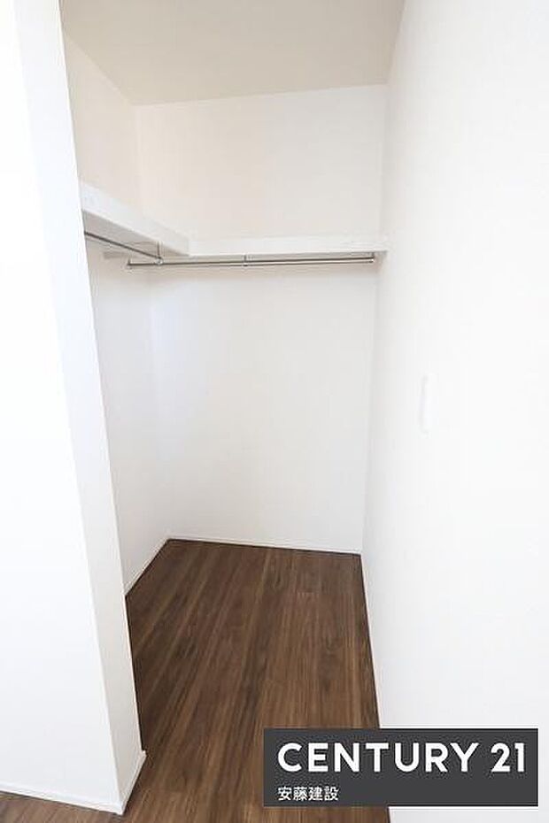 【　WIC　】毎日の洋服選びも楽しめるWIC完備！しっかり収納可能で居住空間を広々と活用できます