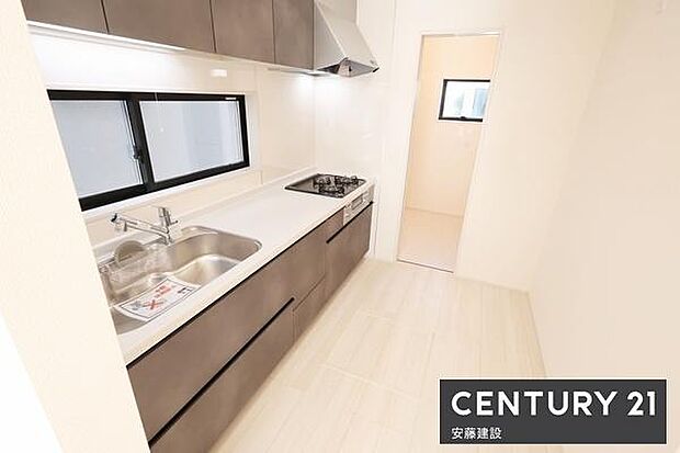 【 キッチン / Kitchen 】お料理に集中できる独立型キッチン