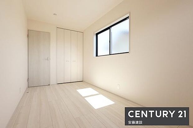 【　子供部屋　/　6.25帖　】お好きな家具を自由にレイアウトできる広さの洋室お子様にもちょうどいいサイズのお部屋です！