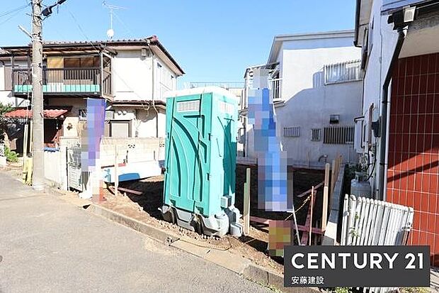 【　駐車場　/　parking　】愛車を雨風から守るビルトインガレージ