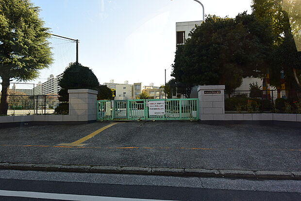 所沢市立中央小学校まで407m