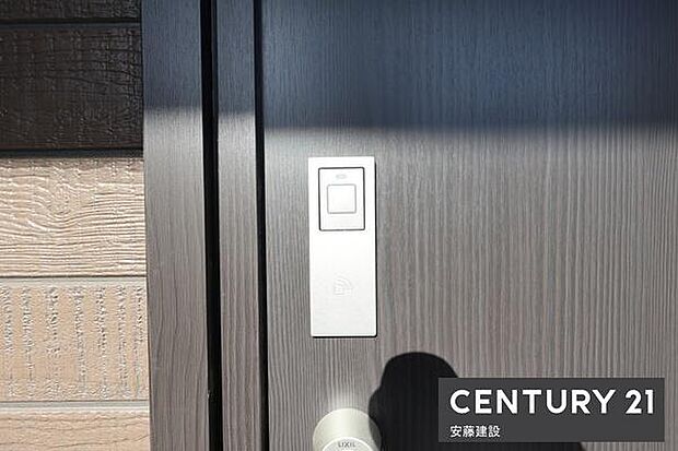 【　玄関　/　entrance　】スマートキー完備