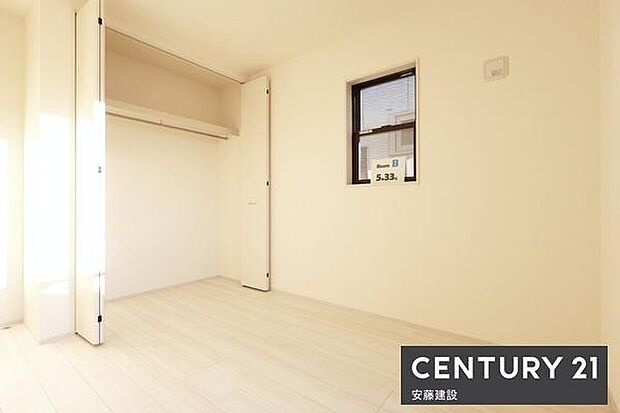 【　子供部屋　/　5.33帖　】お好きな家具を自由にレイアウトできる広さの洋室お子様にもちょうどいいサイズのお部屋です！