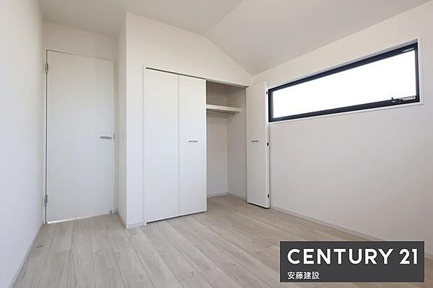 【　洋室2　/　5.2帖　】清潔感溢れるシンプルな洋室！