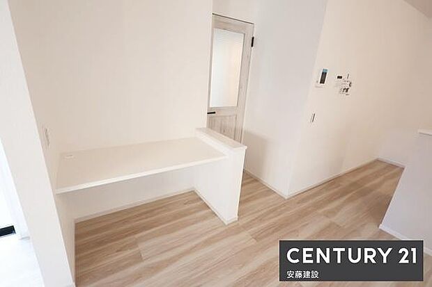 【　スタディカウンター　】家族みんなが使いやすいカウンター完備！