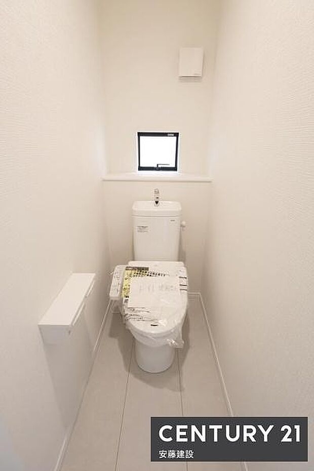 【 トイレ / toilet 】清潔的なウォッシュレット付きトイレ