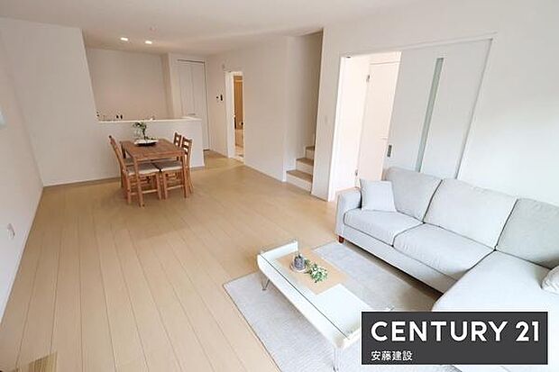 【 リビング / 17.62帖 】家族みんながゆったりくつろげそうなLDK一日の大半を過ごす部屋だからこそ過ごしやすい空間にこだわりたいですね!