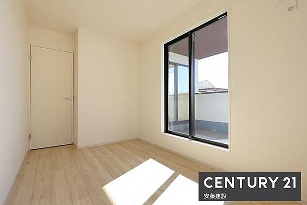 【 子供部屋 / 5.2帖 】お好きな家具を自由にレイアウトできる広さの洋室お子様にもちょうどいいサイズのお部屋です!