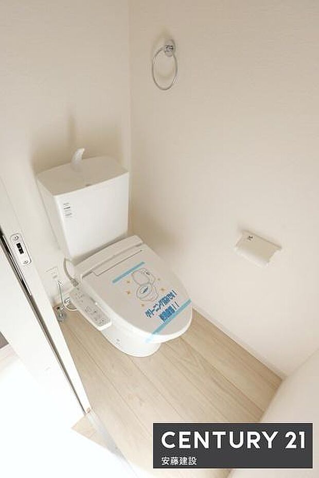 【 トイレ / toilet 】清潔的なウォッシュレット付きトイレ