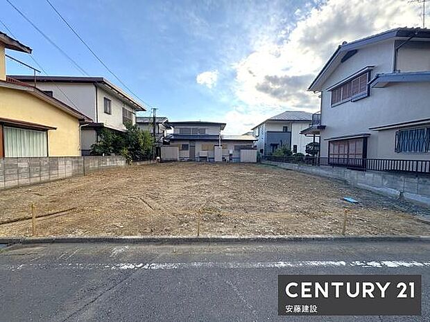 玄関スマートキーや食洗機、洗面台にオープンサニタリーなど設備・収納充実な邸宅