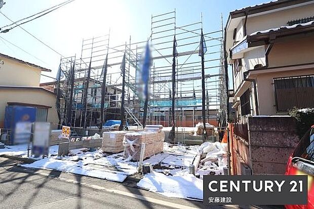 並列2台可能な駐車スペースご夫婦それぞれのお車をお家の前に停めることができます