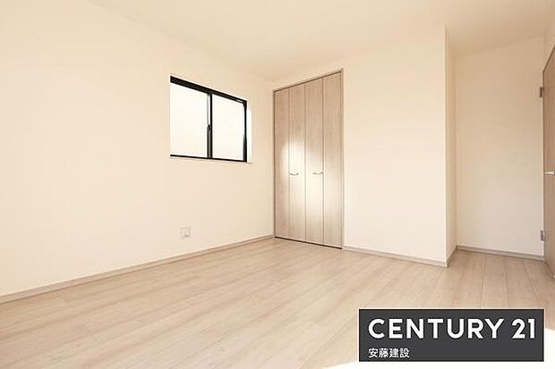 【 同社施工例写真 / 洋室 】(※設備においては現況有姿です)