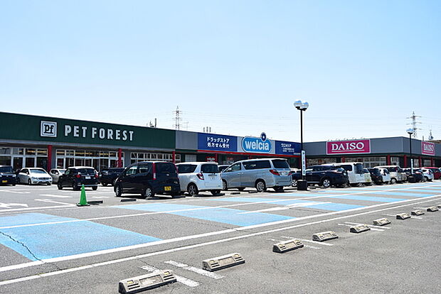 ウエルシア入間武蔵藤沢店まで1438m