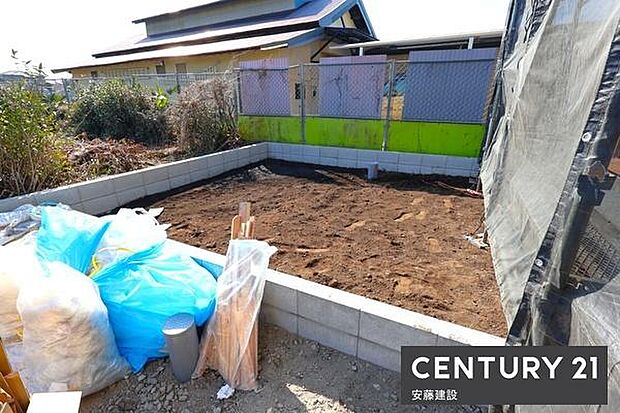 【 庭 / Garden 】ガーデニングや家庭菜園など楽しみが広がるゆとりのスペース