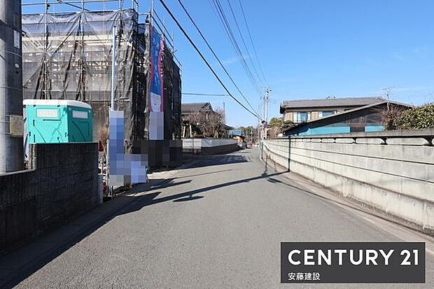 【 前面道路 】北東側約6m・北西側約4m公道