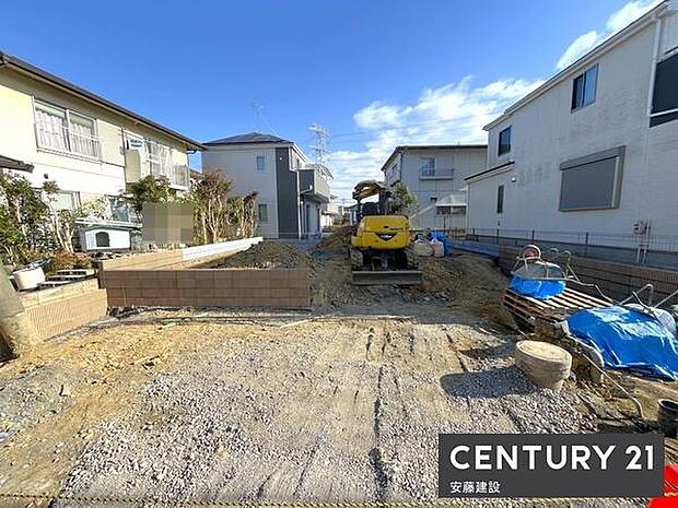 玄関スマートキーや食洗機付きキッチン、洗面台にオープンサニタリーなど設備・収納充実な邸宅