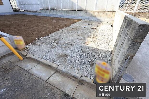 【　駐車場　/　parking　】駐車1台可能なスペース