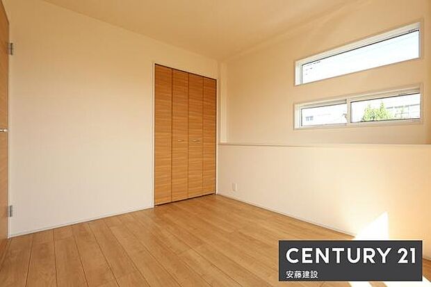 【　子供部屋　/　5.25帖　】お好きな家具を自由にレイアウトできる広さの洋室お子様にもちょうどいいサイズのお部屋です！