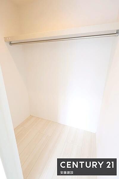 【　WIC　】毎日の洋服選びも楽しめるWIC完備！しっかり収納可能で居住空間を広々と活用できます