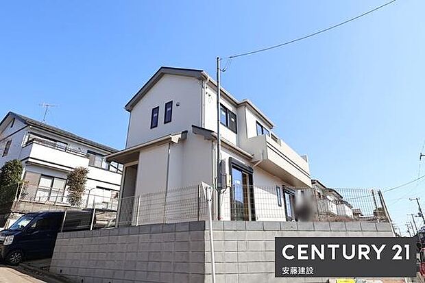 お料理の受け渡しもしやすいオープンキッチン!窓があり換気もばっちりできます