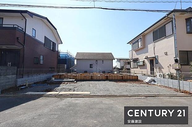 お料理の受け渡しもしやすいオープンキッチン!窓があり換気もばっちりできます