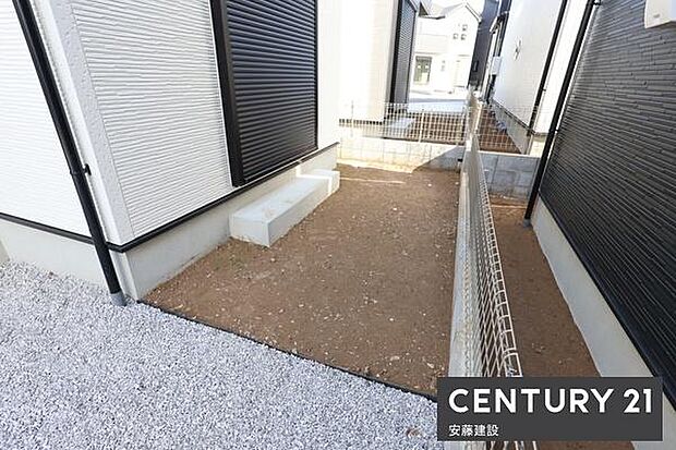 【 庭 / Garden 】物置やお庭としても活用できるスペース