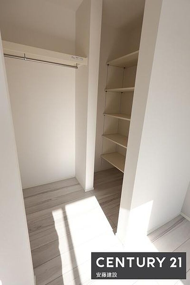 【　WIC　】毎日の洋服選びも楽しめるWIC完備！しっかり収納可能で居住空間を広々と活用できます