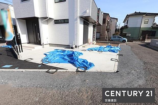 【　駐車場　/　parking　】駐車2台可能なスペース