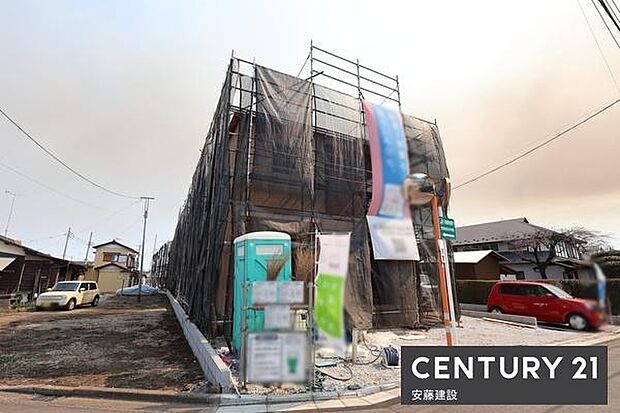 防犯カメラや電子キー、TVモニター付インターホン等が備わったセキュリティ面安心の邸宅