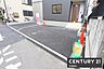 駐車場：【　駐車場　/　parking　】並列2台可能な駐車スペースご夫婦それぞれのお車をお家横に停めることができます