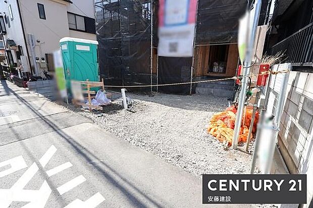 【　駐車場　/　parking　】駐車1台可能なスペース