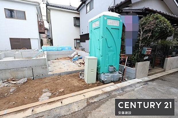 【　駐車場　/　parking　】1台可能な駐車スペース愛車を雨風から守るビルトインガレージ
