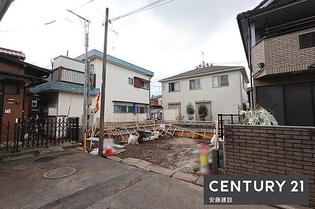 WIC×3とサービスルーム完備の収納充実物件